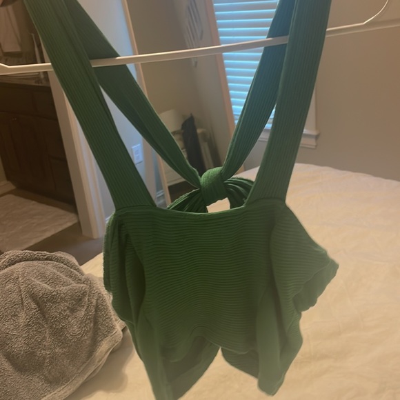 Green tank top urban outfitters size medium - Picture 3 of 3